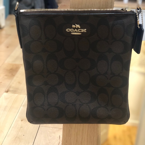 Coach Handbags - Coach Crossbody
